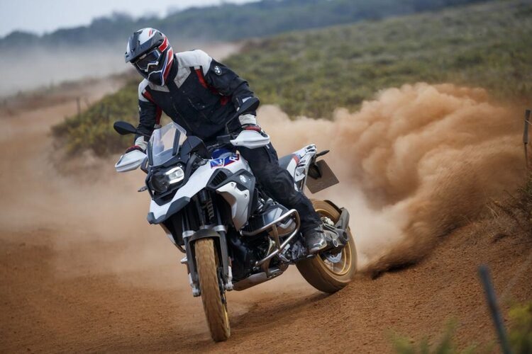 bmw off-road - textiles vs leathers