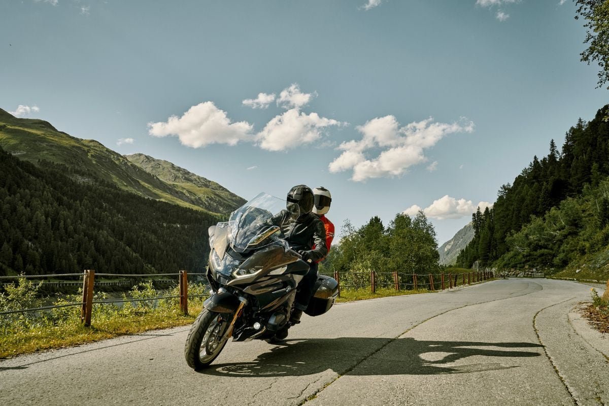 How To Ride A Motorcycle With A Pillion Passenger (2022)