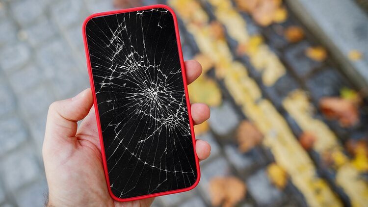 smashed iphone