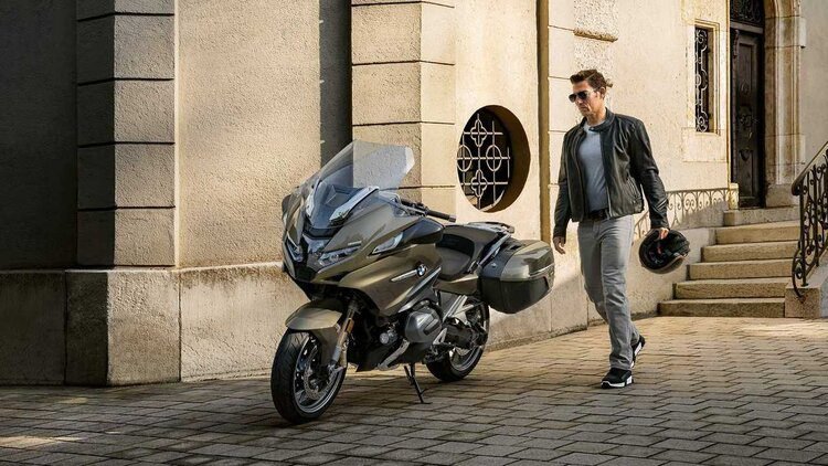 bmw r 1250 rt and rider - choosing a new motorcycle