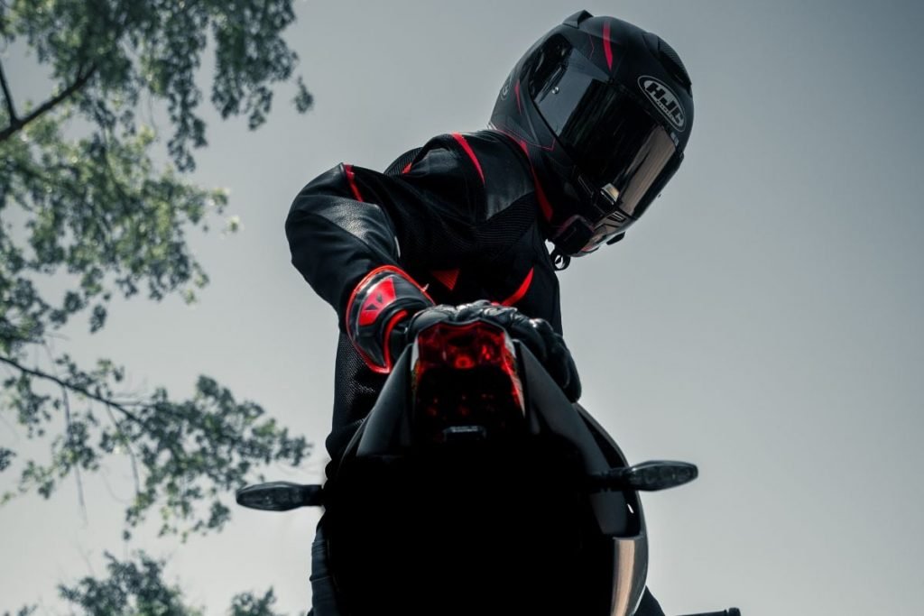 quietest motocycle helmets - title