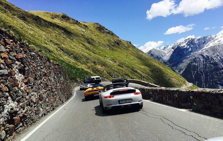sports cars on sustenpass
