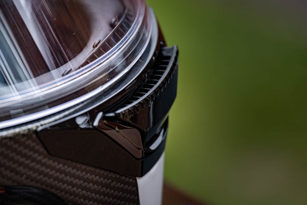 helmet chin vent
