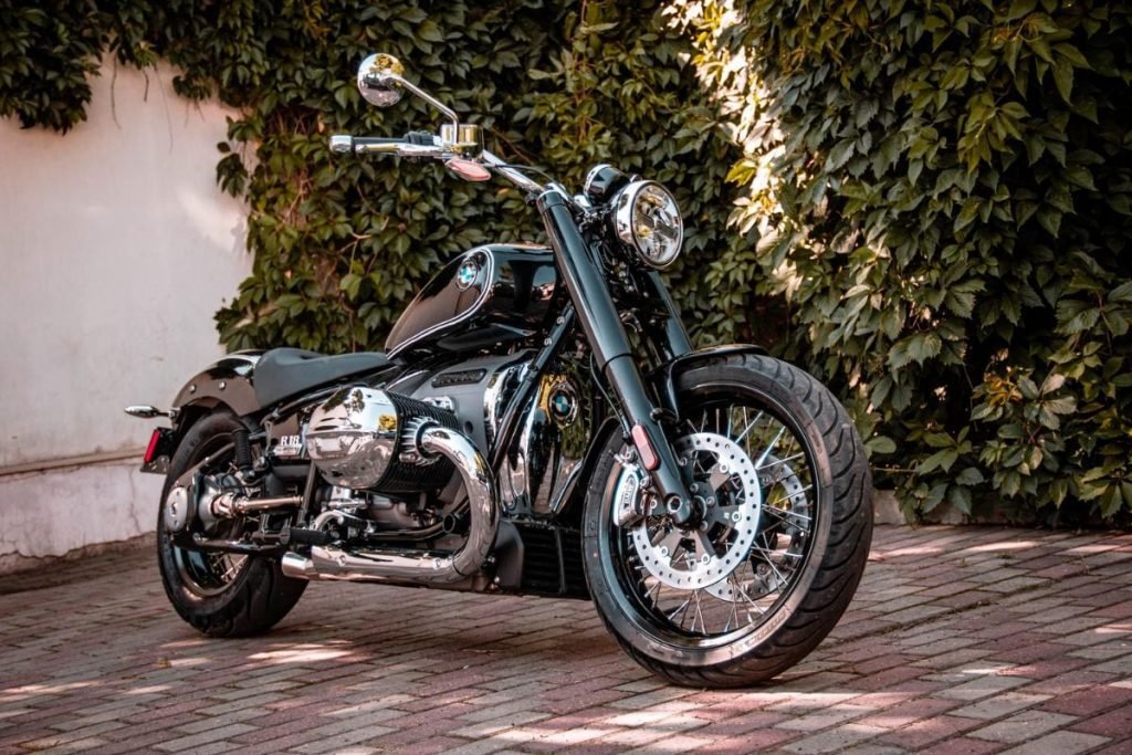 bmw r18 classic - biggest-capacity motorcycles
